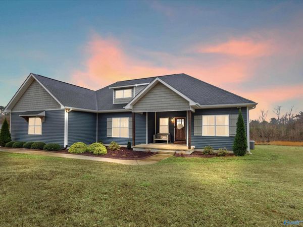 35 Cumberlind Drive, Guntersville, AL 35976