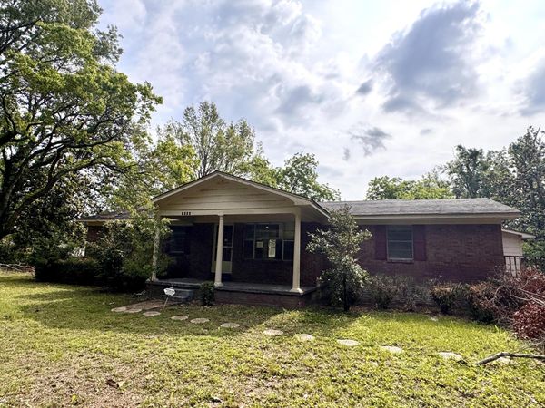 1004 Cypress, Greenwood, MS 38930