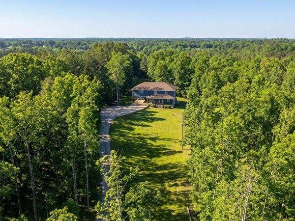 865 Sylvan Dr , Savannah, TN 38372