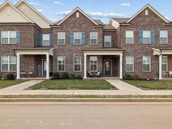 2915 Suzanne Landon Dr , Murfreesboro, TN 37130