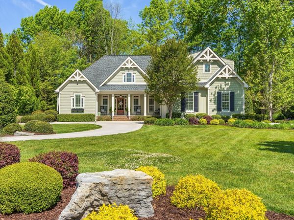 1875 Holden Farm Place , Ooltewah, TN 37363