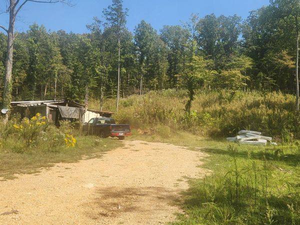 7024 Taylor Creek Loop , Nunnelly, TN 37137