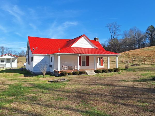 32 N Bradley Rd , Lawrenceburg, TN 38464