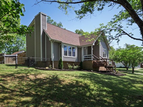 840 Hillside Dr , Springfield, TN 37172