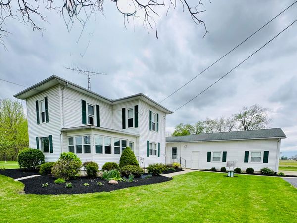 17748 Cherokee Street , Harpster, OH 43323