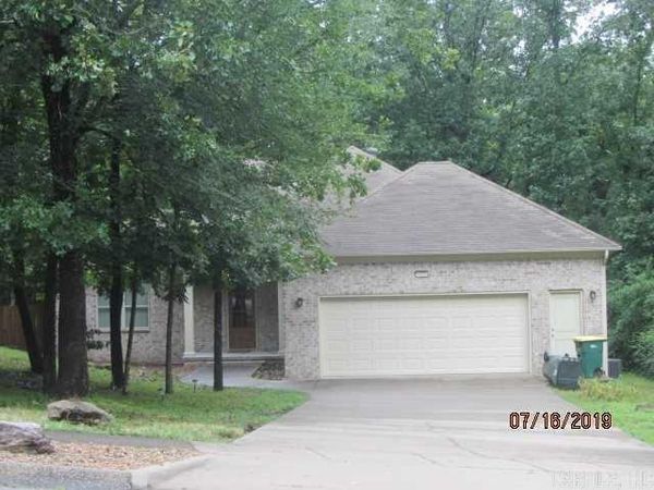 4410 Sam Peck, Little Rock, AR 72223