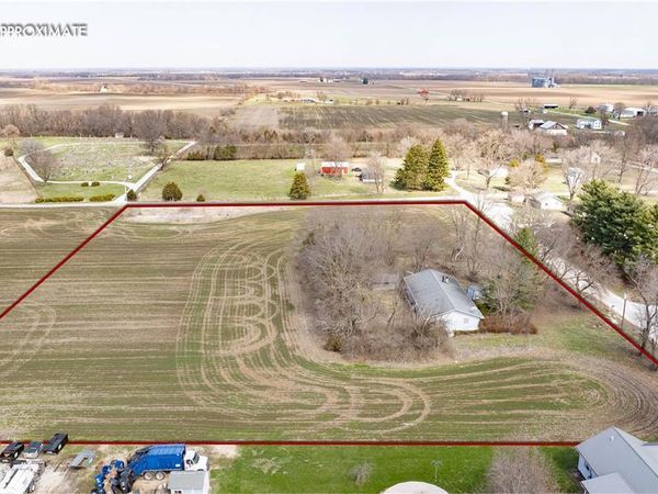 302 N Elm Street , Medora, IL 62063