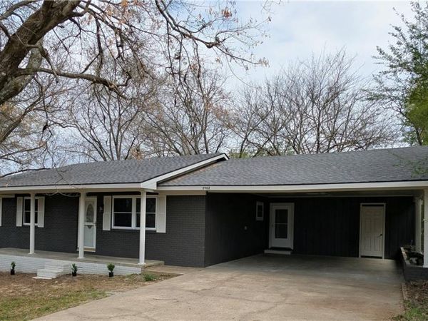 2902 N Erie Avenue , Russellville, AR 72802