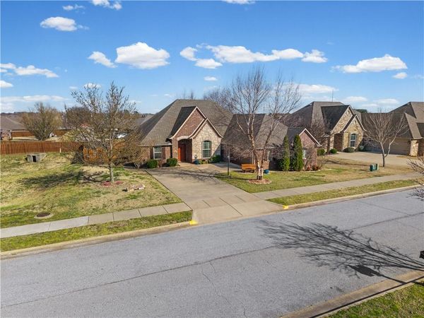 703 SW Barn Valley Road , Bentonville, AR 72712