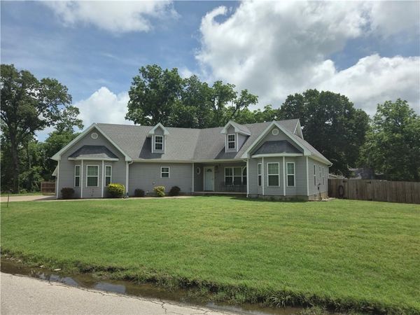 158 Pearl Avenue , Rogers, AR 72756