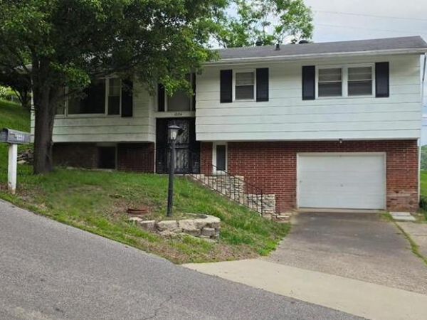 1224 Buena Vista Lane , Portsmouth, OH 45662