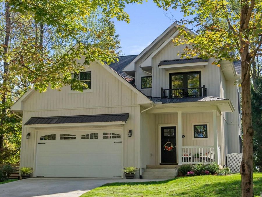 512 Greenacre Circle , Howard, OH 43028 Photo 1