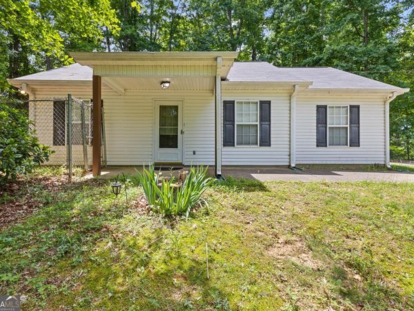 15 Twin Lakes Road, Winder, GA 30680