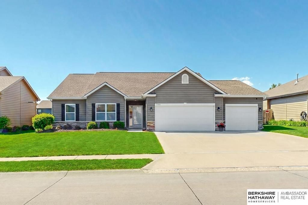 7906 S 193 Street, Gretna, NE 68028