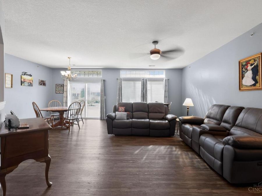 7615 Skyview Circle, Green Township, OH 45248 Photo 4