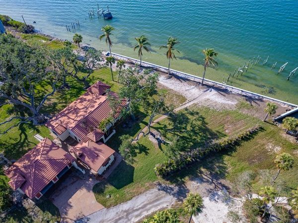 99 W RIVERVIEW AVENUE , ENGLEWOOD, FL 34223