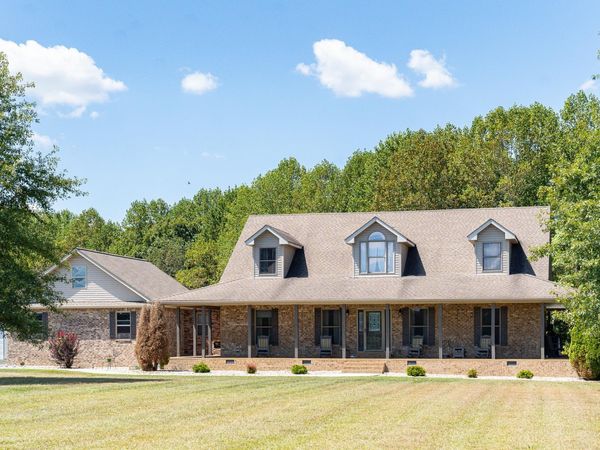 1243 Cave Hill Rd , Lafayette, TN 37083