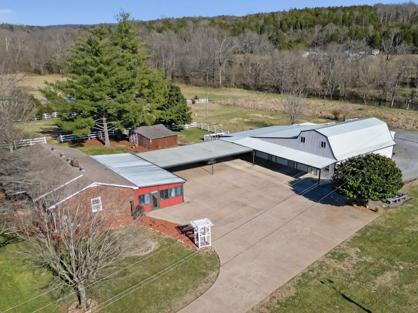 33 Edgewood Rd , Alexandria, TN 37012