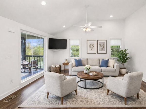 2722 Ennis Rd , Nashville, TN 37210