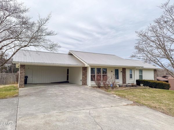 529 Hardin Lane , Sevierville, TN 37862