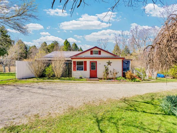 105 Dripping Springs Rd , Monterey, TN 38574