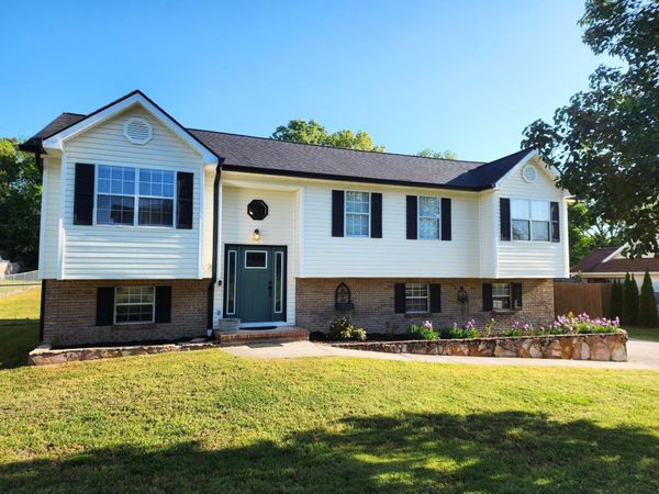 390 Spring Meadows Drive , Ringgold, GA 30736