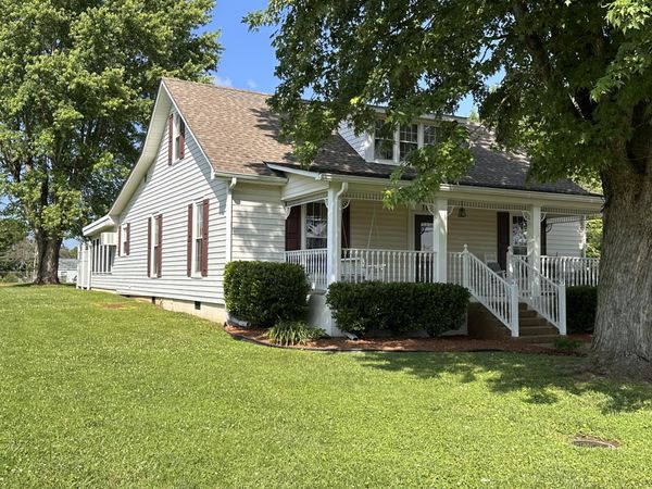 108 King St , McMinnville, TN 37110