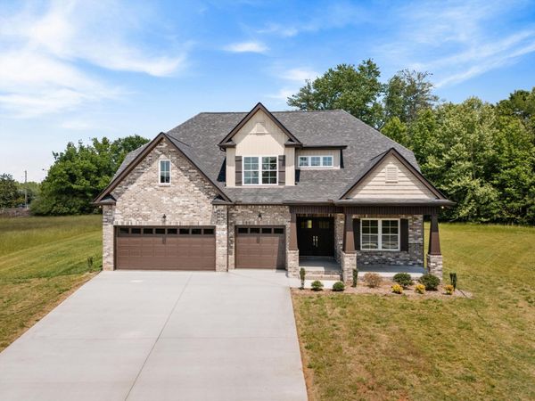 216 Spring House Dr , Manchester, TN 37355