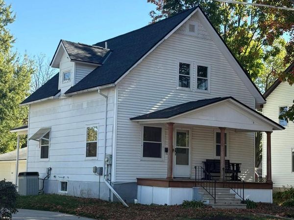 521 6th Street SW, Waseca, MN 56093