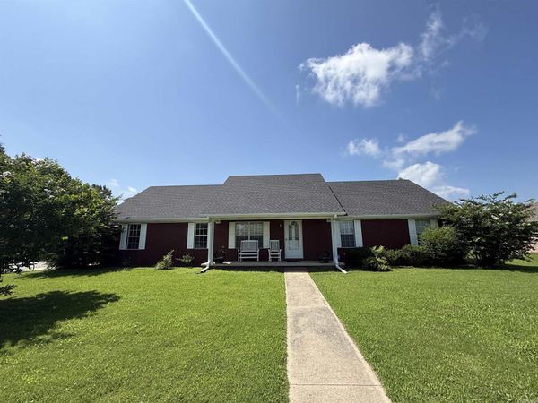 2700 Canterbury , Paragould, AR 72450