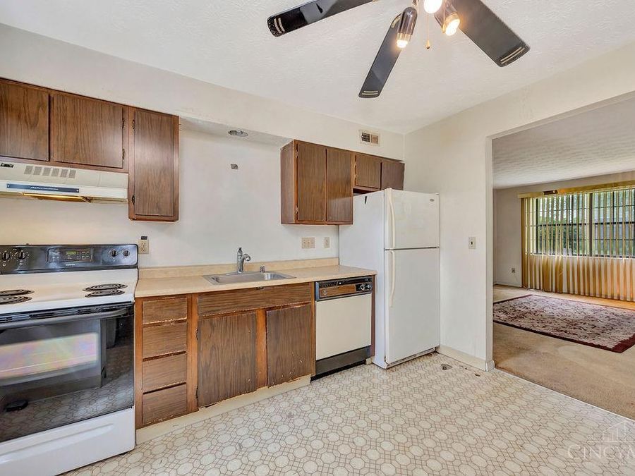 1937 Chaucer Drive, Unit B, Sycamore Township, OH 45237 Photo 10