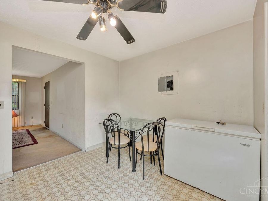 1937 Chaucer Drive, Unit B, Sycamore Township, OH 45237 Photo 12