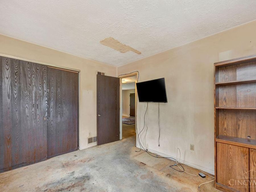 1937 Chaucer Drive, Unit B, Sycamore Township, OH 45237 Photo 13