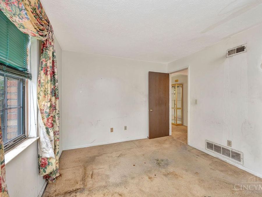 1937 Chaucer Drive, Unit B, Sycamore Township, OH 45237 Photo 15