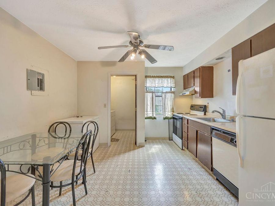 1937 Chaucer Drive, Unit B, Sycamore Township, OH 45237 Photo 7