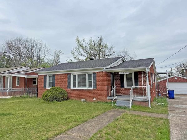 695 E MAIN ST , Savannah, TN 38372