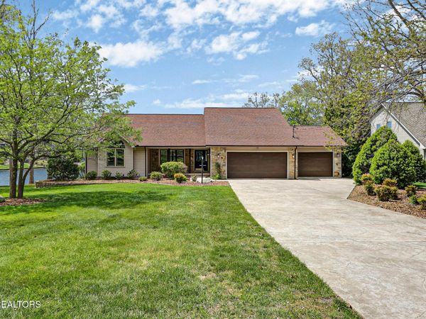 150 Lakewood Drive , Crossville, TN 38558