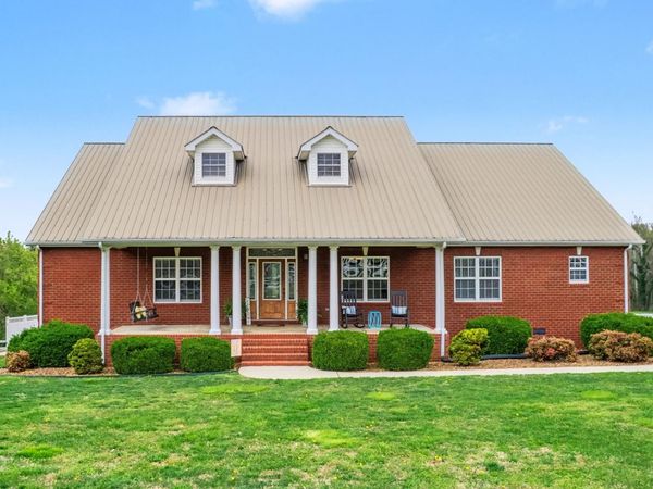 651 Williams St , Decherd, TN 37324