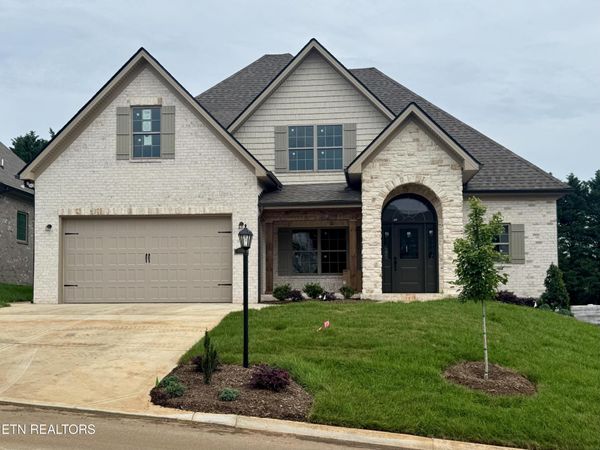 8848 Dancing Bear Lane, Knoxville, TN 37923