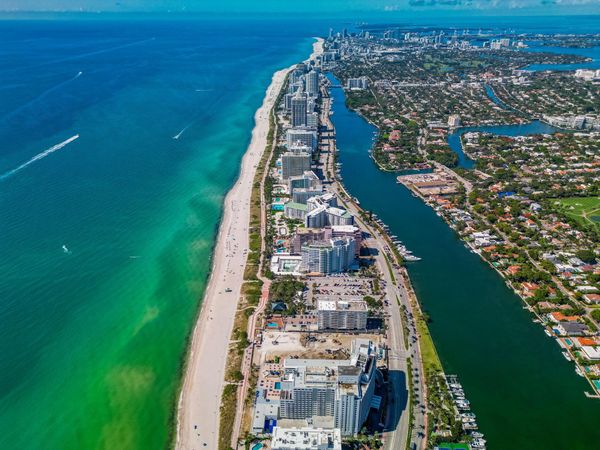 5401 Collins Avenue , Unit 1516, Miami Beach, FL 33140
