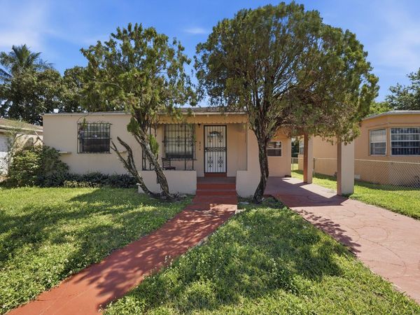 874 NW 74th Street , Miami, FL 33150