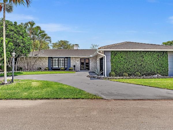 5602 S Travelers Palm Ln , Tamarac, FL 33319