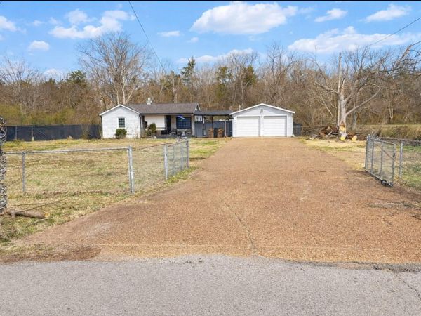 3810 Fairview Dr , Nashville, TN 37218