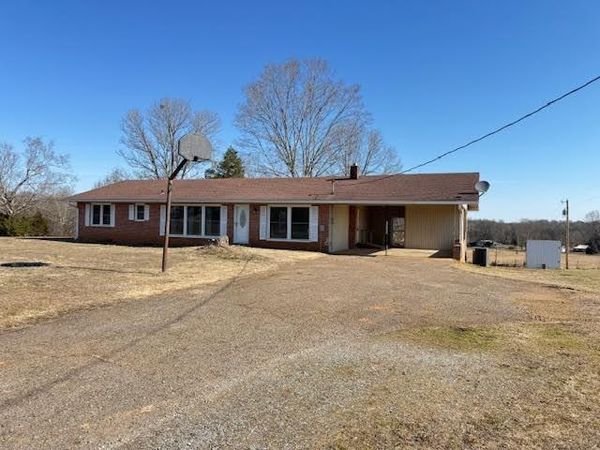1349 Lexington Hwy , Loretto, TN 38469