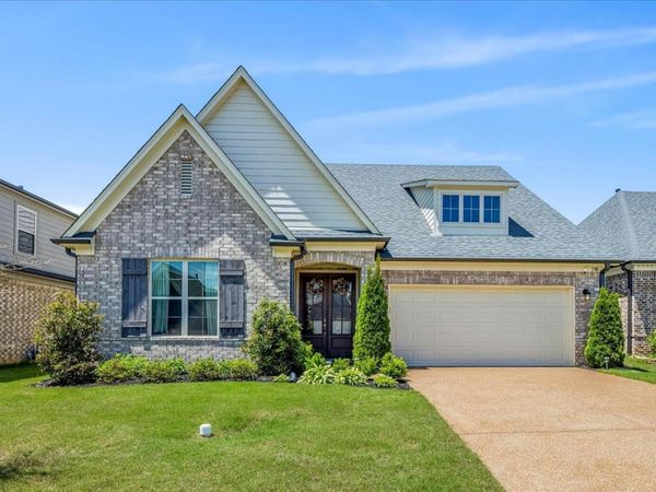 130 BRIAR HOLLOW LN , Oakland, TN 38060