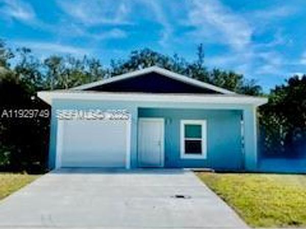 1418 Las Villas Blvd , Sebring, FL 33870