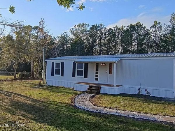 140 COOLWATER Avenue, Satsuma, FL 32189