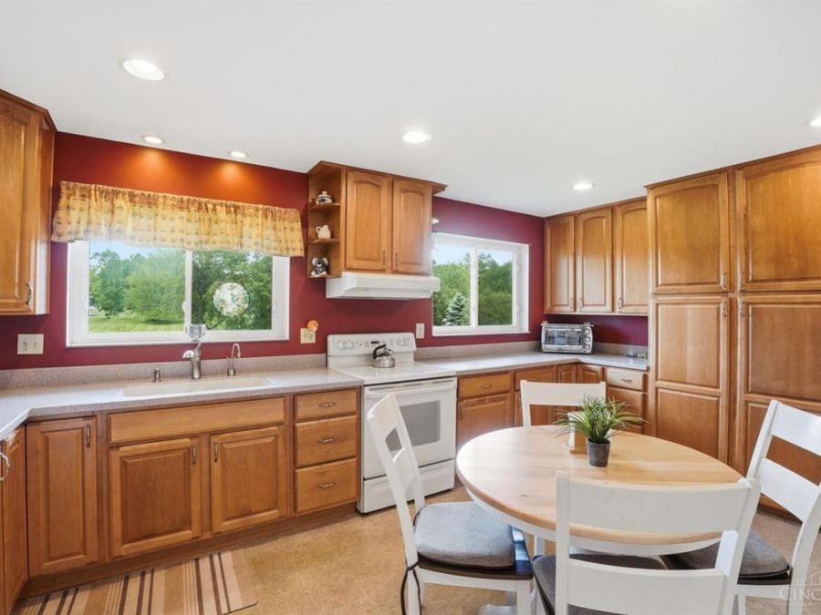 3100 E Galbraith Road, Amberley, OH 45236 Photo 13