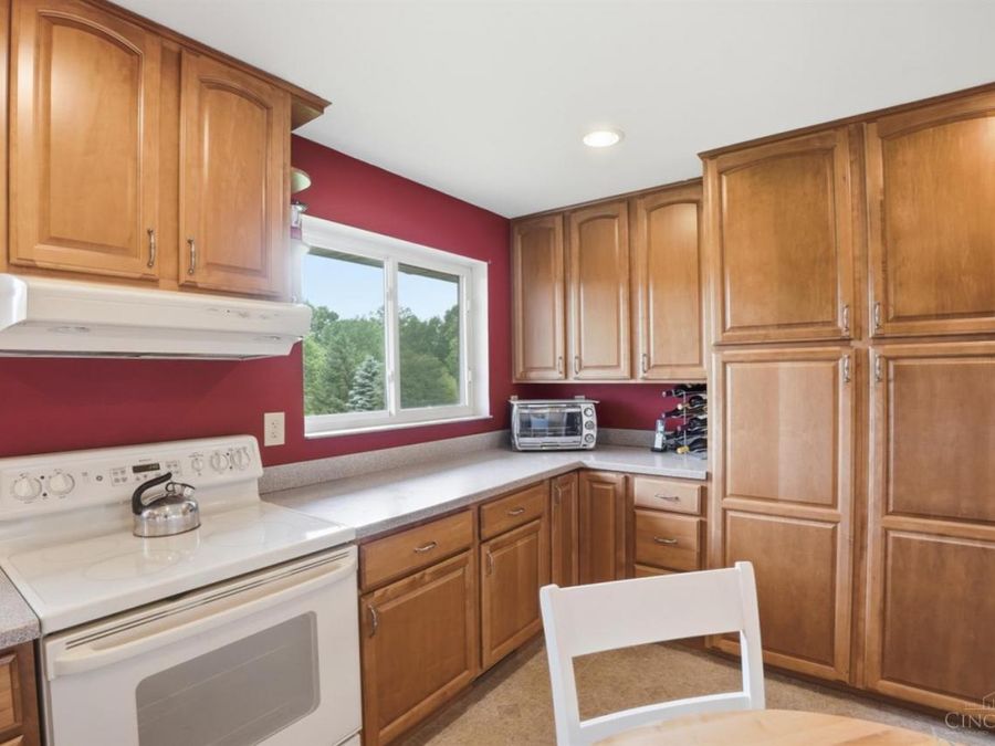 3100 E Galbraith Road, Amberley, OH 45236 Photo 16