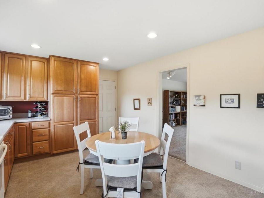 3100 E Galbraith Road, Amberley, OH 45236 Photo 17